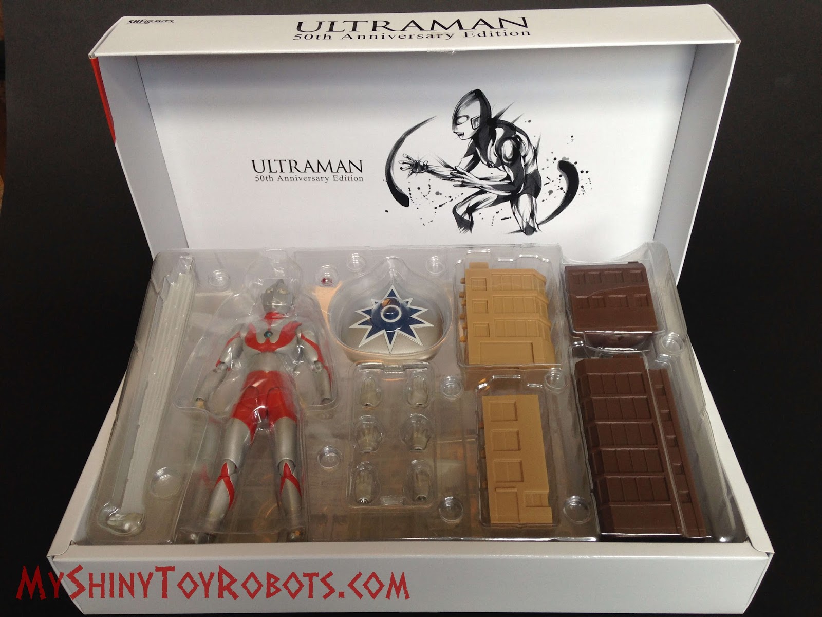 My Shiny Toy Robots: Toybox REVIEW: S.H. Figuarts Ultraman 50th